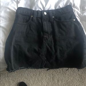 Size 25 black madewell cutoff skirt